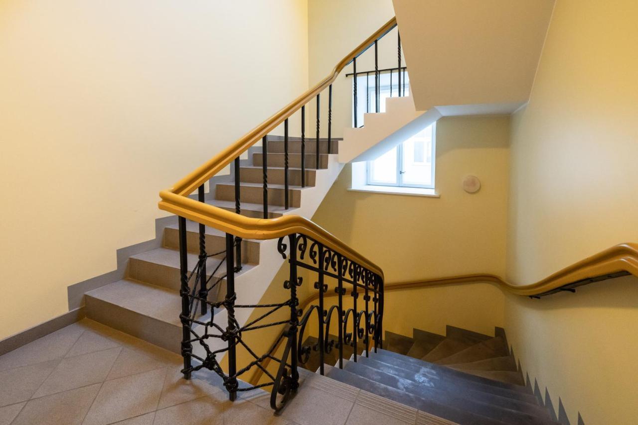 Old Town - Vana Viru Apartment ทาลลินน์ ภายนอก รูปภาพ